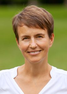 Caroline Heß – Finanzen und Personal Caroline Heß - Finanzen und Personal